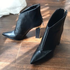 Zara Woman Zip Up Bootie